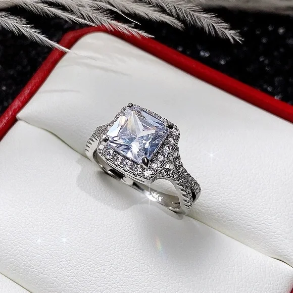 New 925 Silver Luxury Engagement Diamond Ring 💍 - Picture 4 of 6